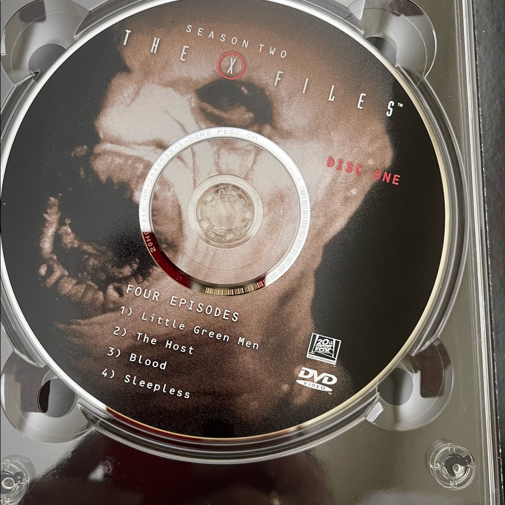 X Files Complete Second Season - Picture 7 of 16